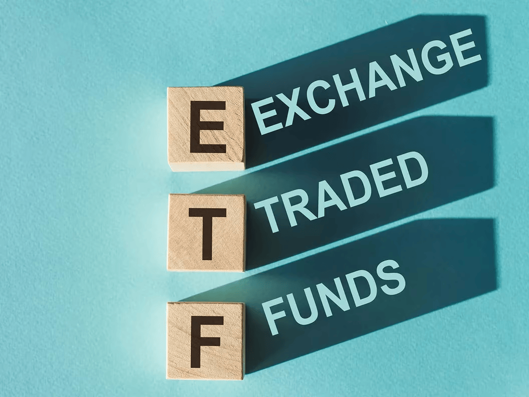 CryptoQuant 表示，现货比特币ETF 的批准可能会使加密货币市值增加1 万亿美元- 区块链游戏每日新闻- P2E Game